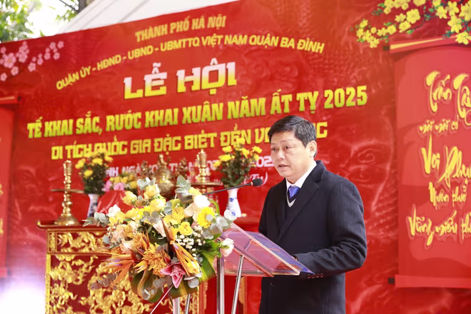 Chủ tịch UBND quận Ba Đình Tạ Nam Chiến khai mạc lễ hội Chủ tịch UBND quận Ba Đình Tạ Nam Chiến khai mạc lễ hội