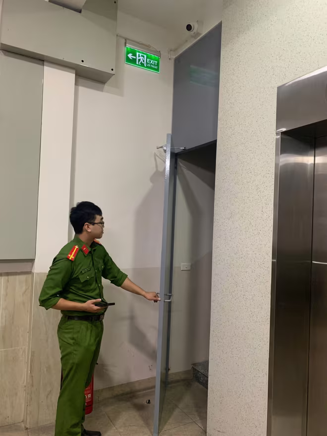 Kiểm tra việc khắc phục các tồn tại về PCCC của chủ nhà trọ Kiểm tra việc khắc phục các tồn tại về PCCC của chủ nhà trọ
