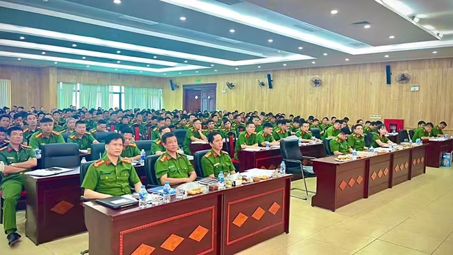 Toàn cảnh hội nghị