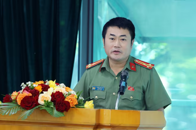Thượng tá - Tiến sĩ Lương Đức Hải, Trưởng Ban Công đoàn Công an thành phố Hà Nội đánh giá cao kết quả đạt được của Công đoàn cơ sở An ninh Thủ đô nhiệm kỳ vừa qua Thượng tá - Tiến sĩ Lương Đức Hải, Trưởng Ban Công đoàn Công an thành phố Hà Nội đánh giá cao kết quả đạt được của Công đoàn cơ sở An ninh Thủ đô nhiệm kỳ vừa qua