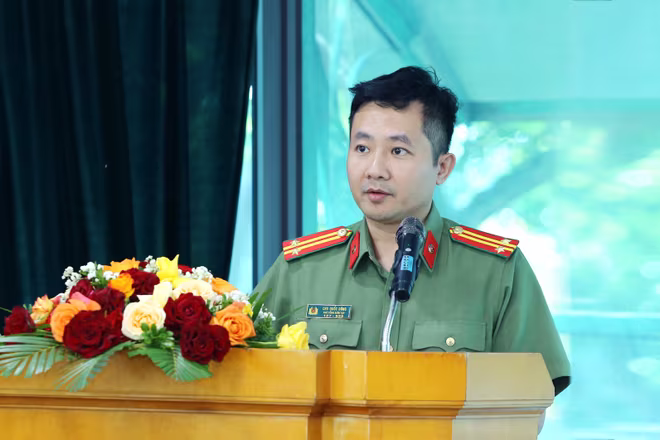 Trung tá Chu Quốc Dũng, Phó Bí thư Chi bộ, Phó Trưởng Ban Biên tập An ninh Thủ đô phát biểu chỉ đạo tại Đại hội Trung tá Chu Quốc Dũng, Phó Bí thư Chi bộ, Phó Trưởng Ban Biên tập An ninh Thủ đô phát biểu chỉ đạo tại Đại hội