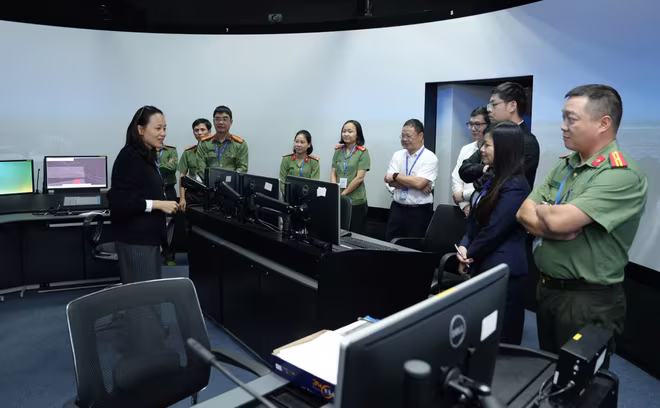 CBCS Công an phường Bồ Đề giao lưu trao đổi công tác đảm bảo an toàn thông tin mạng CBCS Công an phường Bồ Đề giao lưu trao đổi công tác đảm bảo an toàn thông tin mạng