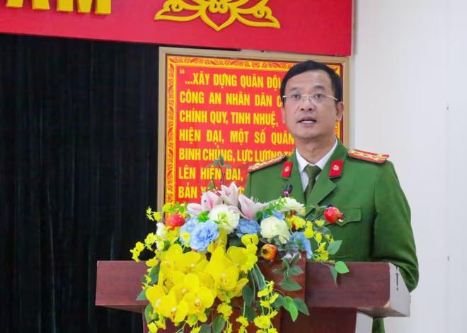 Đại tá Phạm Trung Hiếu - Trưởng phòng Cảnh sát PCCC và CNCH phát biểu tại Lễ trao giải Đại tá Phạm Trung Hiếu - Trưởng phòng Cảnh sát PCCC và CNCH phát biểu tại Lễ trao giải