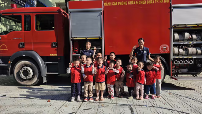 Những nụ cười giòn tan tại buổi trải nghiệm Những nụ cười giòn tan tại buổi trải nghiệm