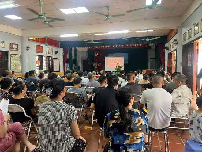 Đại diện các cơ sở kinh doanh dịch vụ cho thuê trọ tham gia tập huấn