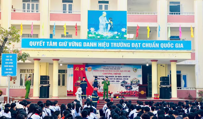 Báo cáo thành viên Đội CC&amp;CNCH khu vực số 36 tuyên truyền kiến thức PCCC và CNCH