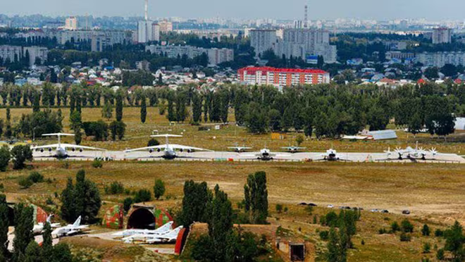 Sân bay quân sự Baltimor ở thành phố Voronezh, miền nam nước Nga Sân bay quân sự Baltimor ở thành phố Voronezh, miền nam nước Nga