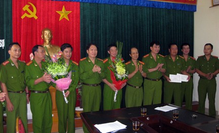 Lật mặt Tộ Tích - ông trùm chuyên gây thảm án bằng súng đạn ảnh 2 Lật mặt Tộ Tích - ông trùm chuyên gây thảm án bằng súng đạn ảnh 2