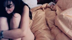 Chồng trả đũa, bắt vợ “hành sự” như gái “ăn sương” ảnh 1 Chồng trả đũa, bắt vợ “hành sự” như gái “ăn sương” ảnh 1