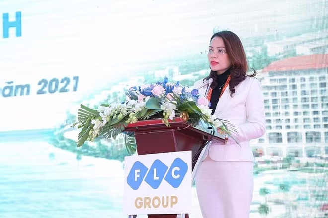 Bà Hương Trần Kiều Dung – Phó Chủ tịch Tập đoàn FLC phát biểu tại Lễ khởi công Bà Hương Trần Kiều Dung – Phó Chủ tịch Tập đoàn FLC phát biểu tại Lễ khởi công