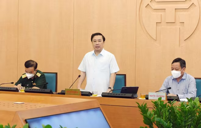 Phó Chủ tịch UBND thành phố Hà Nội Chử Xuân Dũng phát biểu