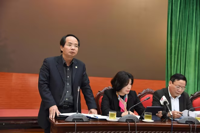 Ông Lê Tự Lực, Phó Chánh Văn phòng UBND TP Hà Nội (người đứng) được điều động, bổ nhiệm làm Phó Giám đốc Trung tâm Xúc tiến Đầu tư, Thương mại, Du lịch Hà Nội Ông Lê Tự Lực, Phó Chánh Văn phòng UBND TP Hà Nội (người đứng) được điều động, bổ nhiệm làm Phó Giám đốc Trung tâm Xúc tiến Đầu tư, Thương mại, Du lịch Hà Nội