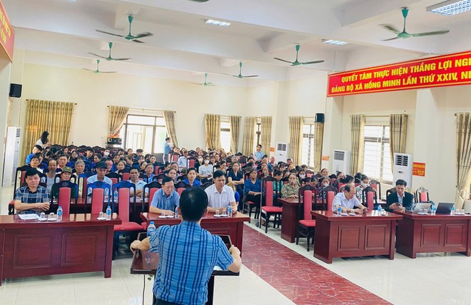 Buổi tập huấn đào tạo thương mại điện tử &amp; ứng dụng công nghệ số dành cho các hộ sản xuất và làng nghề địa phương tại Hồng Phú, Phú Xuyên