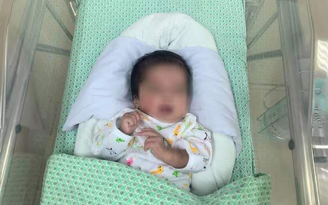 Thai nhi 31 tuần bị vứt bỏ ở cơ sở phá thai đã được cứu sống Thai nhi 31 tuần bị vứt bỏ ở cơ sở phá thai đã được cứu sống