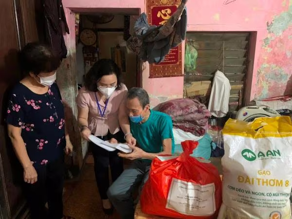 Thời gian qua, nhiều người dân đã được nhận hỗ trợ do bị ảnh hưởng bởi dịch Covid-19 Thời gian qua, nhiều người dân đã được nhận hỗ trợ do bị ảnh hưởng bởi dịch Covid-19