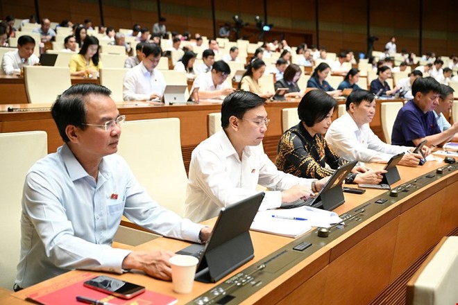 Ngân sách nhà nước bổ sung thêm khoảng 8,2 nghìn tỷ đồng để miễn, hỗ trợ học phí