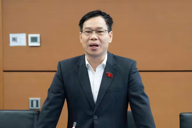 Phó Chủ nhiệm Uỷ ban Pháp luật và Tư pháp của Quốc hội Đỗ Đức Hồng Hà Phó Chủ nhiệm Uỷ ban Pháp luật và Tư pháp của Quốc hội Đỗ Đức Hồng Hà