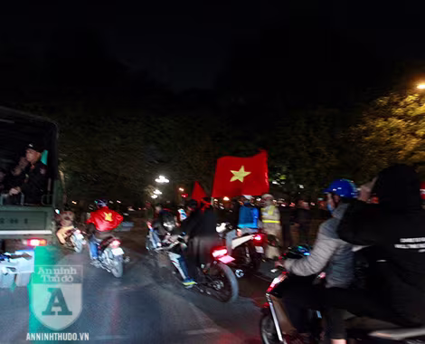 [TRỰC TIẾP] Chào đón những "người hùng" làm nên chiến thắng lịch sử tại SEA Games 30 ảnh 10