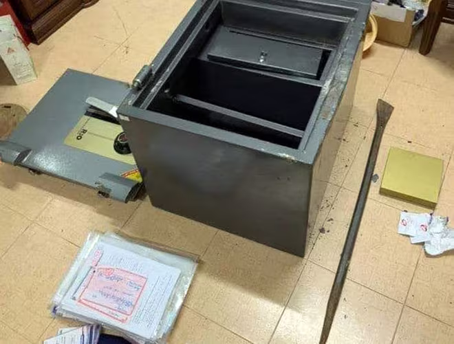 Chủ nhà cho biết, số trang sức họ mới mua trị giá hơn 1 tỷ đồng Chủ nhà cho biết, số trang sức họ mới mua trị giá hơn 1 tỷ đồng