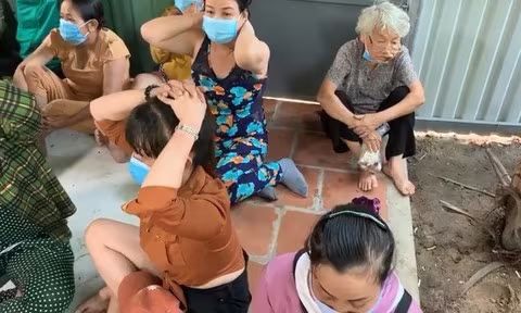 Nhiều "con bạc" vừa bị bắt giữ đã có tiền án tiền sự về tội đánh bạc Nhiều "con bạc" vừa bị bắt giữ đã có tiền án tiền sự về tội đánh bạc