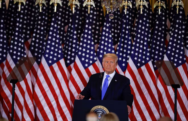“Chúng ta đang chiến thắng mọi thứ. Kết quả tối nay thật phi thường”, ông Trump nói. “Chúng ta đang chiến thắng mọi thứ. Kết quả tối nay thật phi thường”, ông Trump nói.