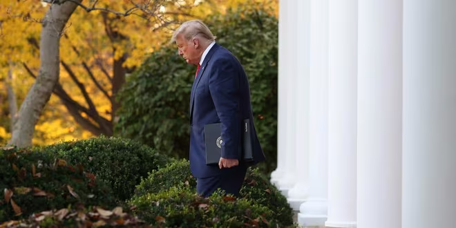 Nhiều người cho rằng ông Trump dọa "ở lỳ" tại Nhà Trắng chỉ là đòn gió Nhiều người cho rằng ông Trump dọa "ở lỳ" tại Nhà Trắng chỉ là đòn gió