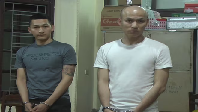 Hai đối tượng Tú và Hùng tại cơ quan công an