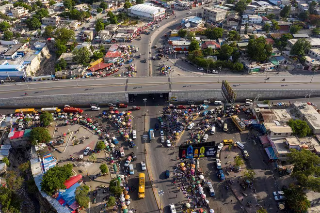 Một khu chợ ở Thủ đô Port-au-Prince, Haiti vào ngày 10-7-2021, 3 ngày sau vụ ám sát Tổng thống Jovenel Moise Một khu chợ ở Thủ đô Port-au-Prince, Haiti vào ngày 10-7-2021, 3 ngày sau vụ ám sát Tổng thống Jovenel Moise