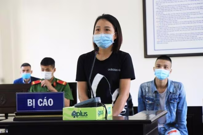 Nguyễn Thị Phương tại phiên tòa ngày 27-10 Nguyễn Thị Phương tại phiên tòa ngày 27-10