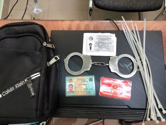 Tang vật liên quan bị lực lượng chức năng thu giữ Tang vật liên quan bị lực lượng chức năng thu giữ