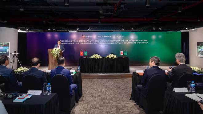 VPBank đã chính thức bán 49% vốn tại FE Credit VPBank đã chính thức bán 49% vốn tại FE Credit