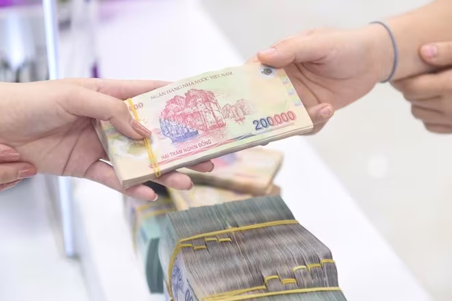 Một loạt các ngân hàng đã tăng lãi suất huy động ngay trong hôm nay Một loạt các ngân hàng đã tăng lãi suất huy động ngay trong hôm nay