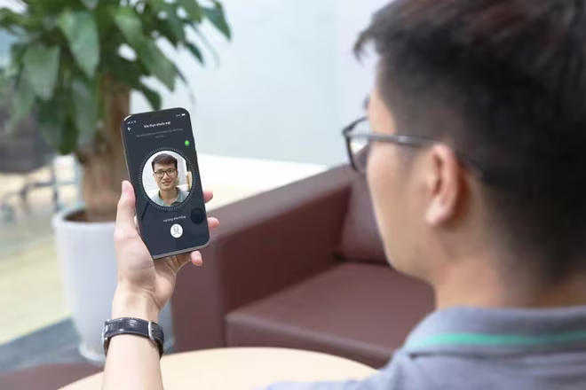 Người đại diện, kế toán... tổ chức, doanh nghiệp sẽ phải xác thực sinh trắc học mới thực hiện được các giao dịch ngân hàng điện tử Người đại diện, kế toán... tổ chức, doanh nghiệp sẽ phải xác thực sinh trắc học mới thực hiện được các giao dịch ngân hàng điện tử