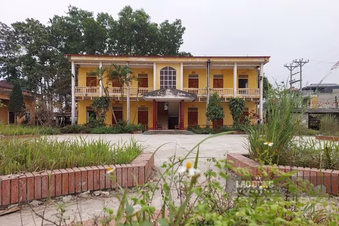 Nhiều trụ sở dôi dư đã được chuyển thành trường học, trạm y tế... Nhiều trụ sở dôi dư đã được chuyển thành trường học, trạm y tế...