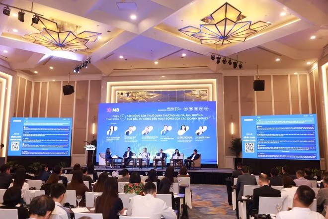 Diễn đàn Kinh tế thường niên MB Economic Insights 2025 với chủ đề: “Chủ động thích ứng – Tạo đà bứt phá” Diễn đàn Kinh tế thường niên MB Economic Insights 2025 với chủ đề: “Chủ động thích ứng – Tạo đà bứt phá”