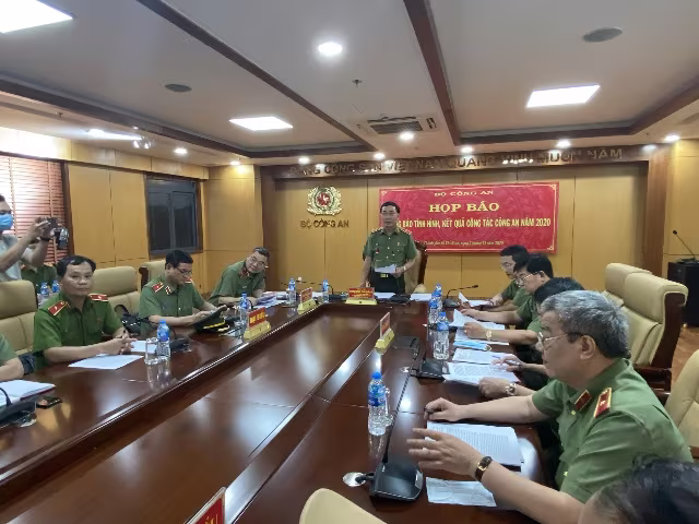 Trung tướng - Thứ trưởng Trần Quốc Tỏ cảm ơn sự quan tâm, ủng hộ của các cơ quan báo chí với lực lượng CAND thời gian qua Trung tướng - Thứ trưởng Trần Quốc Tỏ cảm ơn sự quan tâm, ủng hộ của các cơ quan báo chí với lực lượng CAND thời gian qua