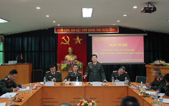Tổng Biên tập Nguyễn Thanh Bình nhấn mạnh tính nêu gương, chịu trách nhiệm đối với từng vị trị công tác Tổng Biên tập Nguyễn Thanh Bình nhấn mạnh tính nêu gương, chịu trách nhiệm đối với từng vị trị công tác