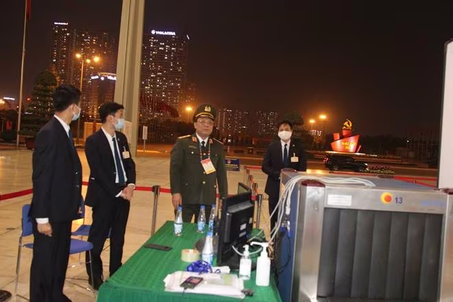 Trung tướng Nguyễn Hải Trung ghi nhận, đánh giá cao phương án và tinh thần trách nhiệm của lực lượng làm nhiệm vụ