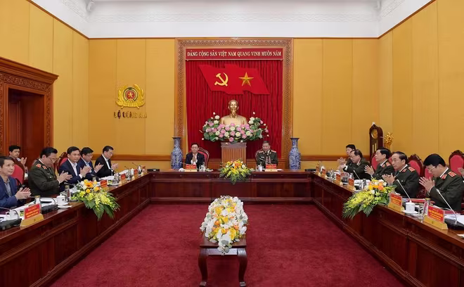 Toàn cảnh buổi làm việc Toàn cảnh buổi làm việc