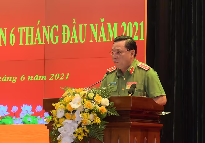 Trung tướng Nguyễn Hải Trung – Bí thư Đảng ủy, Giám đốc CATP Hà Nội, tham luận tại hội nghị của Bộ Công an, sơ kết công tác Công an 6 tháng đầu năm 2021 Trung tướng Nguyễn Hải Trung – Bí thư Đảng ủy, Giám đốc CATP Hà Nội, tham luận tại hội nghị của Bộ Công an, sơ kết công tác Công an 6 tháng đầu năm 2021