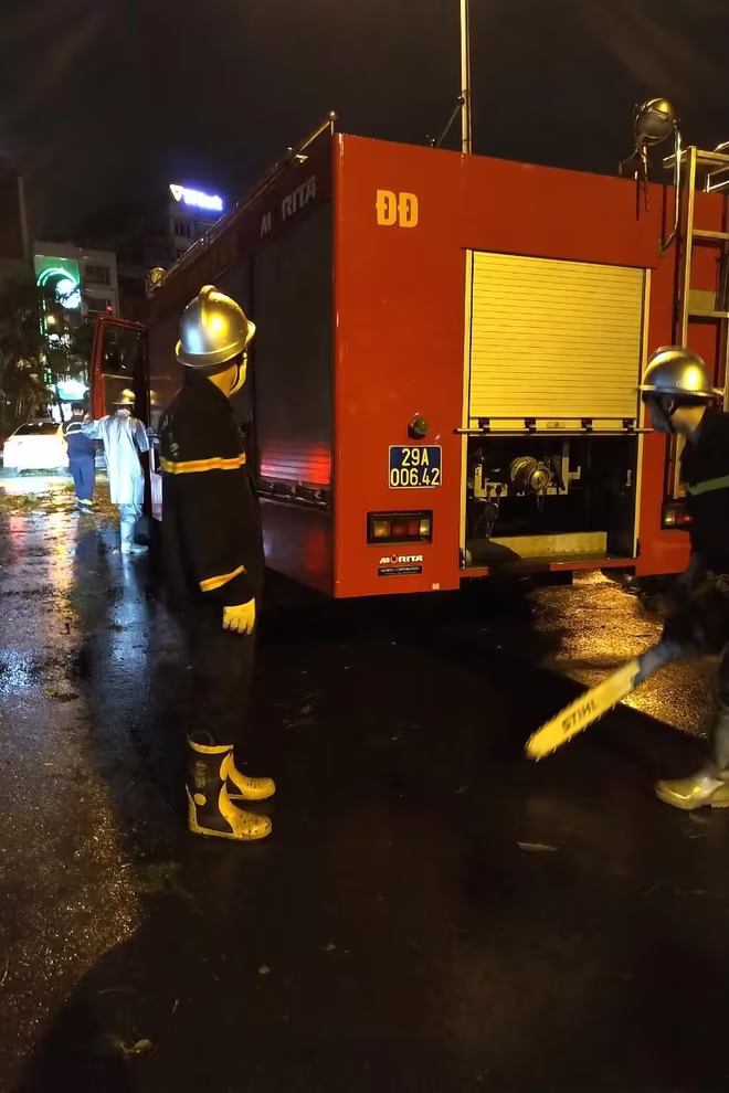 Ráng đỏ bình yên Ráng đỏ bình yên