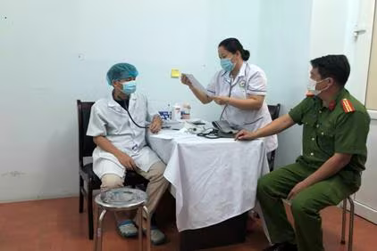 Khám sàng lọc trước khi tiêm