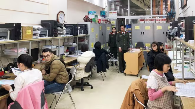 CQĐT làm việc tại trụ sở Công ty TNHH Thương mại XNK Đức Mạnh CQĐT làm việc tại trụ sở Công ty TNHH Thương mại XNK Đức Mạnh