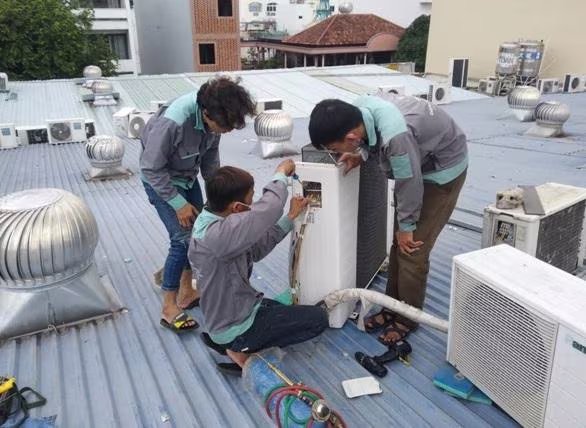 Nhân viên của Vincool tác nghiệp tại TPHCM