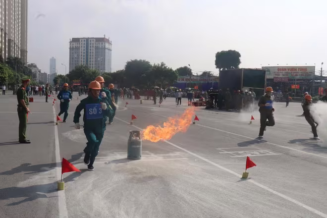 Các đối tuyển tham gia hội thao với khí thế, quyết tâm cao Các đối tuyển tham gia hội thao với khí thế, quyết tâm cao