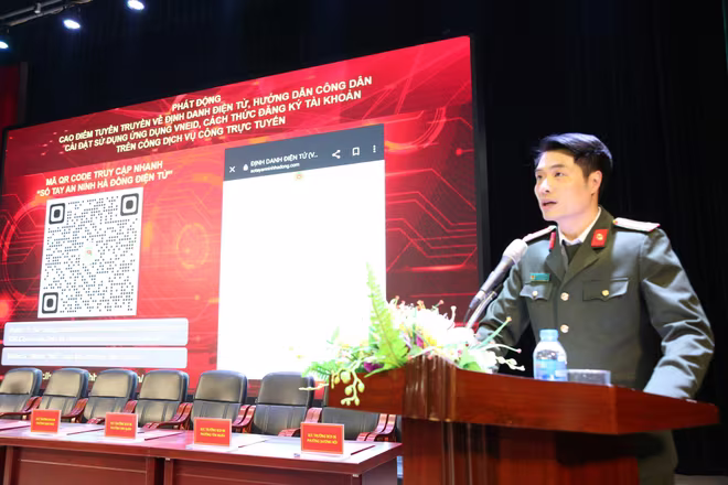 Trung tá Bùi Nhật Quang phát động Cao điểm Trung tá Bùi Nhật Quang phát động Cao điểm