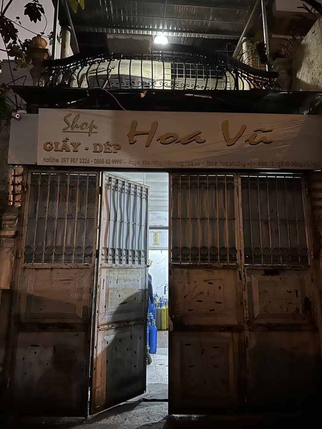 Ngôi nhà nơi tập kết gần 200 bình khí N20 trá hình shop thời trang Ngôi nhà nơi tập kết gần 200 bình khí N20 trá hình shop thời trang