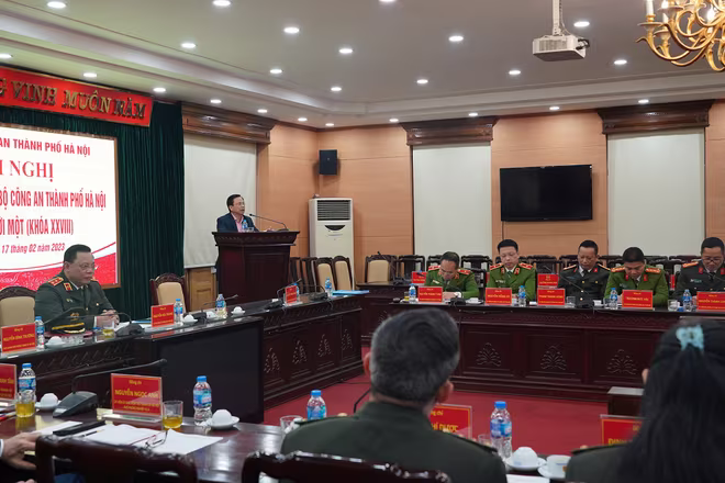 Đồng chí Nguyễn Thanh Minh - Phó trưởng Ban Thường trực, Ban Tổ chức Thành ủy Hà Nội ghi nhận, biểu dương những kết quả mà CATP Hà Nội đã đạt được trong năm vừa qua