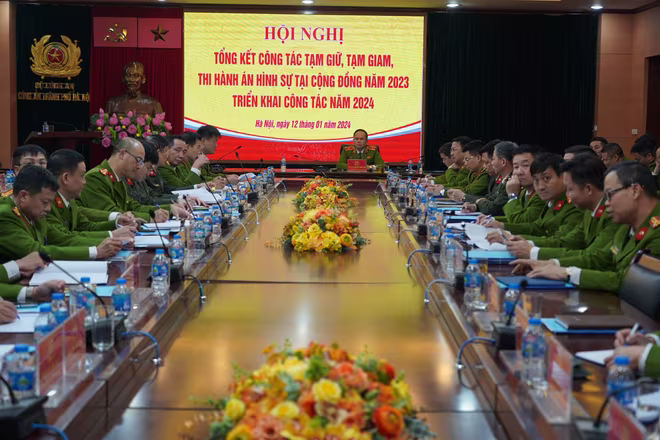 Thiếu tướng Nguyễn Thanh Tùng - Phó Giám đốc CATP Hà Nội chủ trì từ điểm cầu CATP