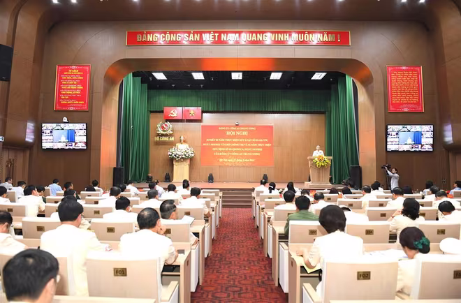 Toàn cảnh Hội nghị. Toàn cảnh Hội nghị.